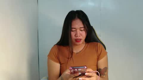 Snapshot of urlovely_sofie chatting on 10/13/25, 06:08 Sofie online show from 10/13/25, 06:08