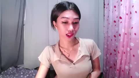 Snapshot of urloverjasmine_xx chatting on 05/14/26, 12:12 urloverjasmine_xx online show from 05/14/26, 12:12