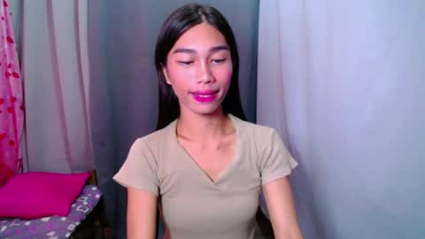 Snapshot of urloverjasmine_xx chatting on 07/22/26, 12:35 urloverjasmine_xx online show from 07/22/26, 12:35