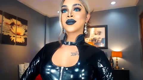 UrMajestyTyra online show from 02/16/25, 12:19