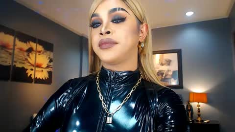 UrMajestyTyra online show from 03/08/25, 03:39