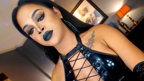 UrMajestyTyra online show from 10/09/25, 02:31