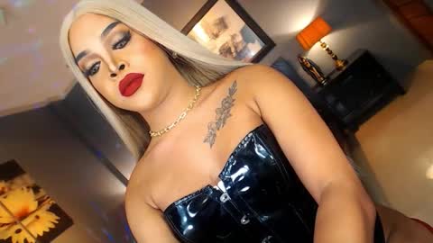 UrMajestyTyra online show from 11/19/25, 01:27