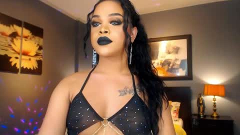 UrMajestyTyra online show from 04/12/26, 01:21