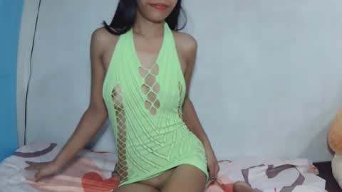Snapshot of urmorenasexygirl4u chatting on 02/19/26, 04:52 It me SHELLA online show from 02/19/26, 04:52