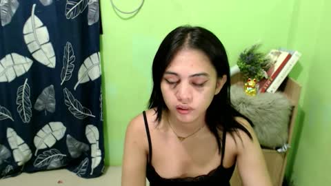 urmystical_sofie online show from 11/04/25, 12:04