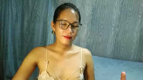 Snapshot of urpinaylovelyjuliaxxx chatting on 04/10/26, 01:38 queen julia not into CHEAPGUY online show from 04/10/26, 01:38