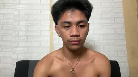 Snapshot of urpinoynaughty chatting on 11/03/25, 04:30 urpinoynaughty online show from 11/03/25, 04:30