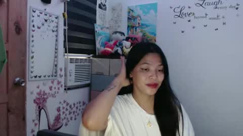 hi im kim online show from 10/24/25, 01:57