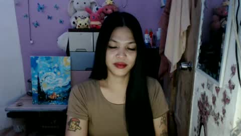 Snapshot of urpreciouspinayxxx chatting on 06/26/26, 01:04 hi im kim online show from 06/26/26, 01:04