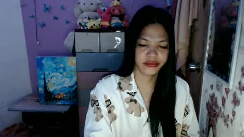 Snapshot of urpreciouspinayxxx chatting on 07/08/26, 01:54 hi im kim online show from 07/08/26, 01:54
