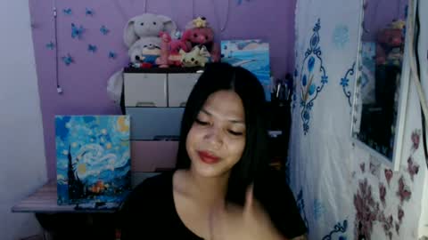 Snapshot of urpreciouspinayxxx chatting on 07/24/26, 12:25 hi im kim online show from 07/24/26, 12:25