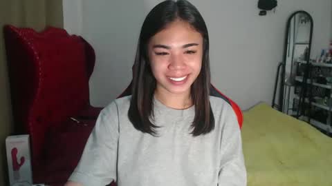 Snapshot of urprettyjaninexxx chatting on 01/17/25, 05:51 Janine online show from 01/17/25, 05:51