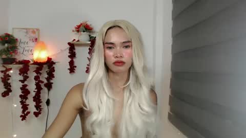 Snapshot of ursandra_xx chatting on 02/13/25, 07:31 ursandra_xx online show from 02/13/25, 07:31