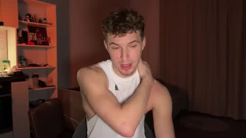 Snapshot of ursaotome chatting on 10/07/25, 04:04 ursaotome online show from 10/07/25, 04:04