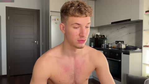 Snapshot of ursaotome chatting on 10/17/25, 12:19 ursaotome online show from 10/17/25, 12:19