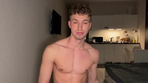 Snapshot of ursaotome chatting on 10/27/25, 02:54 ursaotome online show from 10/27/25, 02:54