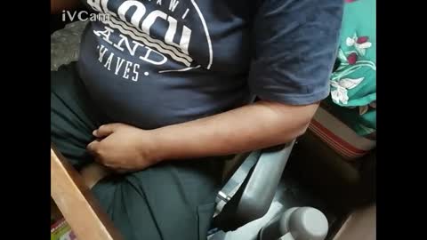 urs friend online show from 02/16/25, 03:38