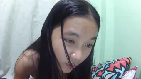 Snapshot of urskinnygirl4u18 chatting on 03/07/25, 04:24 Urskinnygirl4u18 - ROSE ROOM online show from 03/07/25, 04:24