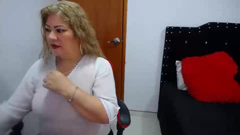 Eveling Blanco  online show from 09/24/25, 03:37