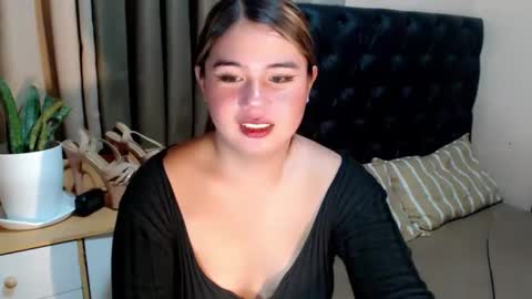 Snapshot of ursweet_ashley chatting on 02/01/25, 07:36 online show from 02/01/25, 07:36