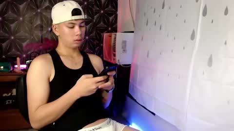 Snapshot of ursweet_jade chatting on 10/11/25, 10:47 ursweet_jade online show from 10/11/25, 10:47