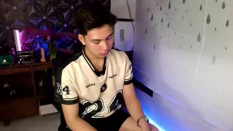 Snapshot of ursweet_jade chatting on 10/22/25, 10:26 ursweet_jade online show from 10/22/25, 10:26