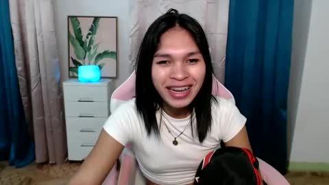 ursweet_zeviixx online show from 02/01/25, 04:14