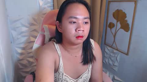 Snapshot of ursweetkittyxxx chatting on 09/29/25, 12:32 KITTY online show from 09/29/25, 12:32