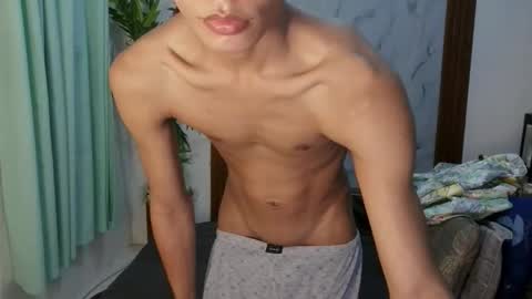 Snapshot of urtwink_jm chatting on 04/21/26, 04:19 mark online show from 04/21/26, 04:19