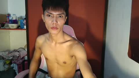 Snapshot of urtwink_jm chatting on 04/24/26, 12:24 mark online show from 04/24/26, 12:24