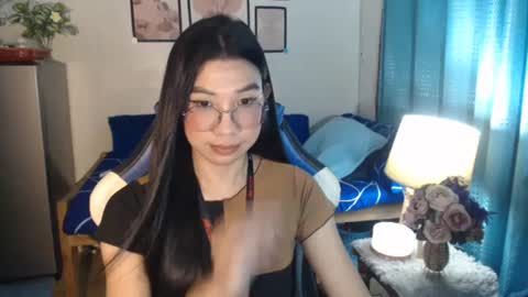 Snapshot of urwetasianprincessxx chatting on 01/27/25, 01:19 Ashley Kate Mateo Gray online show from 01/27/25, 01:19