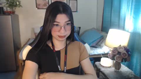 Snapshot of urwetasianprincessxx chatting on 02/13/25, 08:06 Ashley Kate Mateo Gray online show from 02/13/25, 08:06