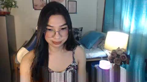 Snapshot of urwetasianprincessxx chatting on 03/04/25, 01:38 Ashley Kate Mateo Gray online show from 03/04/25, 01:38