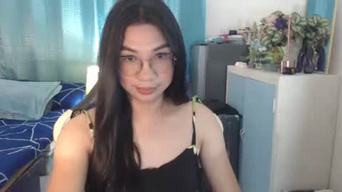 Snapshot of urwetasianprincessxx chatting on 10/08/25, 10:35 Ashley Kate Mateo Gray online show from 10/08/25, 10:35