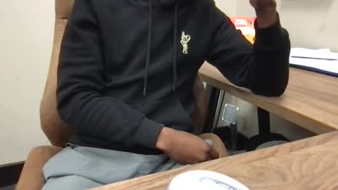 Urwivesaffair online show from 09/09/25, 04:28