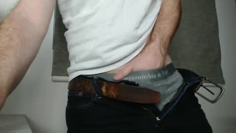 Snapshot of us5030 chatting on 12/22/24, 03:44 US5030 online show from 12/22/24, 03:44