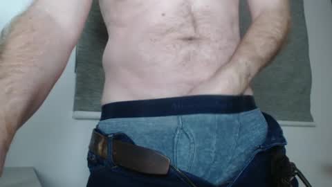 Snapshot of us5030 chatting on 01/01/25, 11:40 US5030 online show from 01/01/25, 11:40