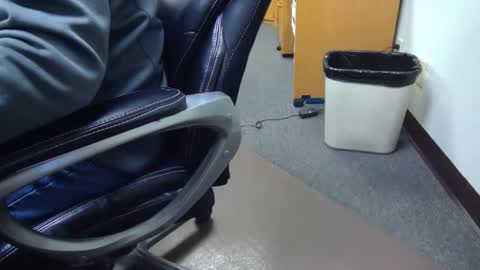 useemie online show from 01/30/25, 11:45