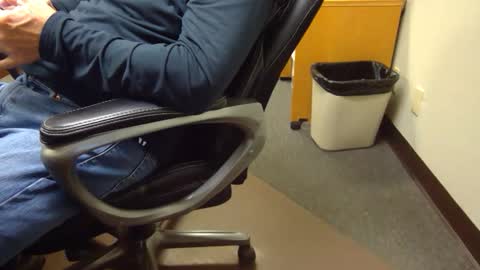 useemie online show from 10/29/25, 06:53