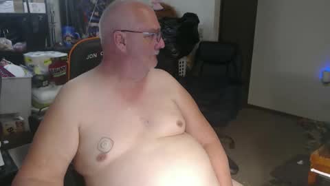 Snapshot of usgoober chatting on 05/07/26, 02:39 Eric online show from 05/07/26, 02:39