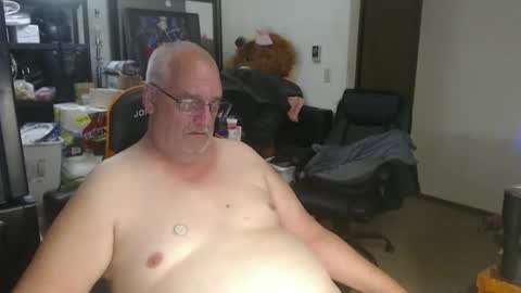 Snapshot of usgoober chatting on 05/15/26, 02:29 Eric online show from 05/15/26, 02:29
