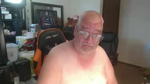 Snapshot of usgoober chatting on 05/16/26, 12:04 Eric online show from 05/16/26, 12:04