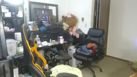 Snapshot of usgoober chatting on 05/17/26, 01:18 Eric online show from 05/17/26, 01:18