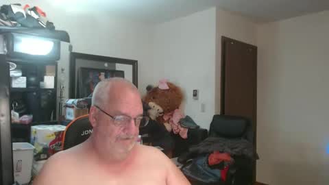 Snapshot of usgoober chatting on 05/18/26, 12:33 Eric online show from 05/18/26, 12:33