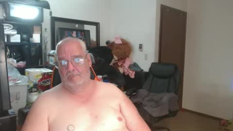 Snapshot of usgoober chatting on 05/19/26, 01:00 Eric online show from 05/19/26, 01:00