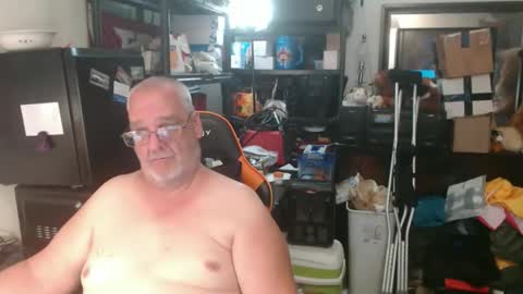 Snapshot of usgoober chatting on 05/23/26, 02:28 Eric online show from 05/23/26, 02:28