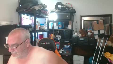 Snapshot of usgoober chatting on 05/25/26, 11:38 Eric online show from 05/25/26, 11:38