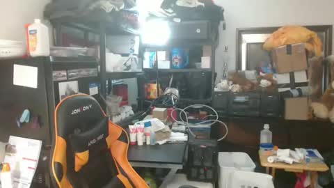 Snapshot of usgoober chatting on 06/05/26, 02:07 Eric online show from 06/05/26, 02:07