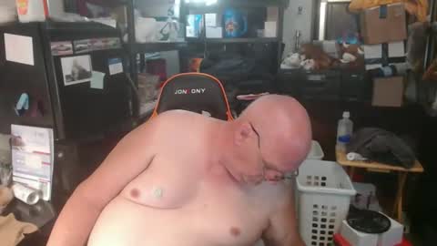 Snapshot of usgoober chatting on 06/06/26, 02:16 Eric online show from 06/06/26, 02:16
